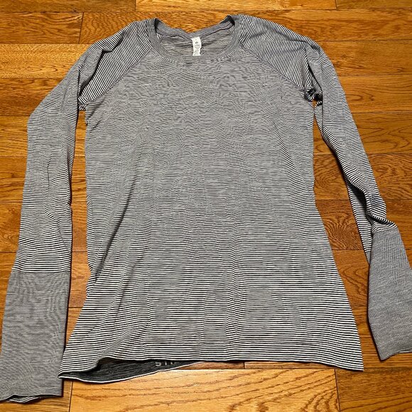 EUC Lululemon Swiftly Tech Long Sleeve Shirt 2.0 Hip Length Sz 8 Stripes - Picture 1 of 3